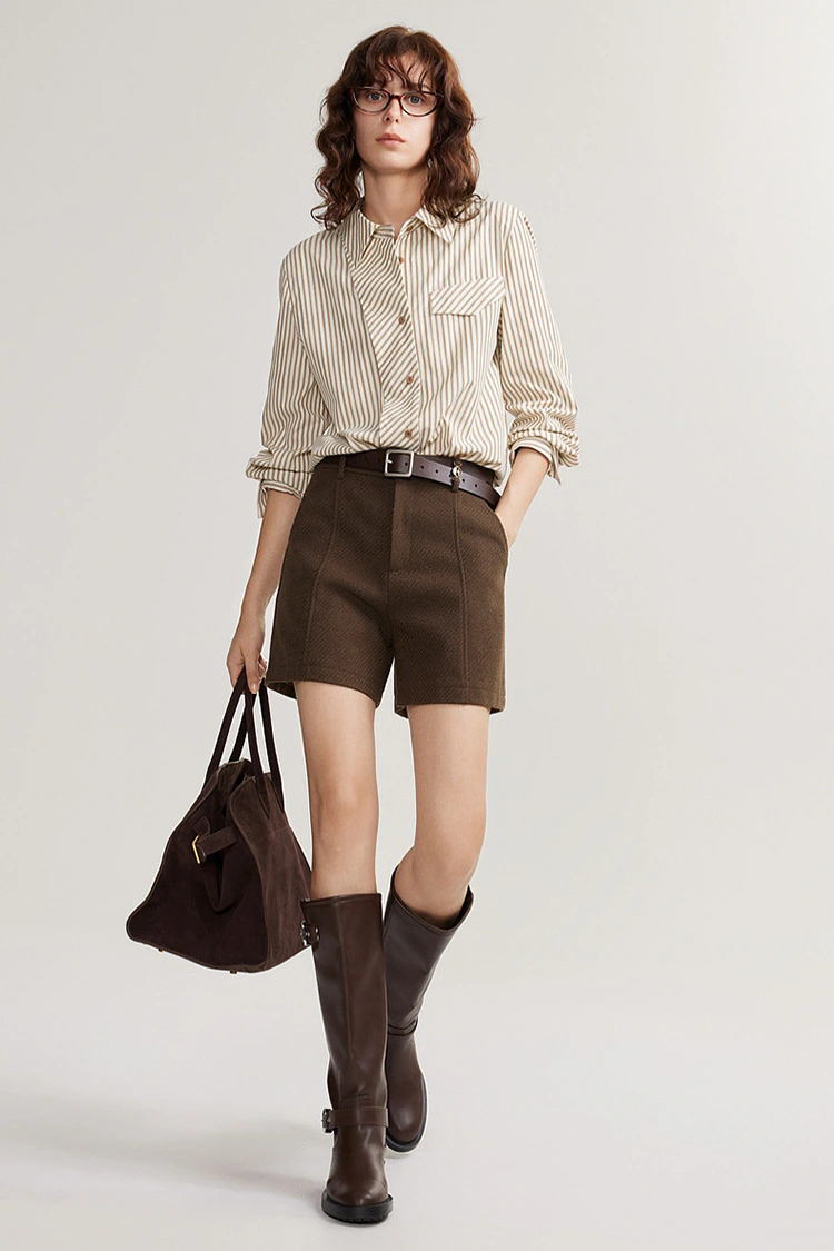 How to Choose the Perfect Women's Casual Blouse?